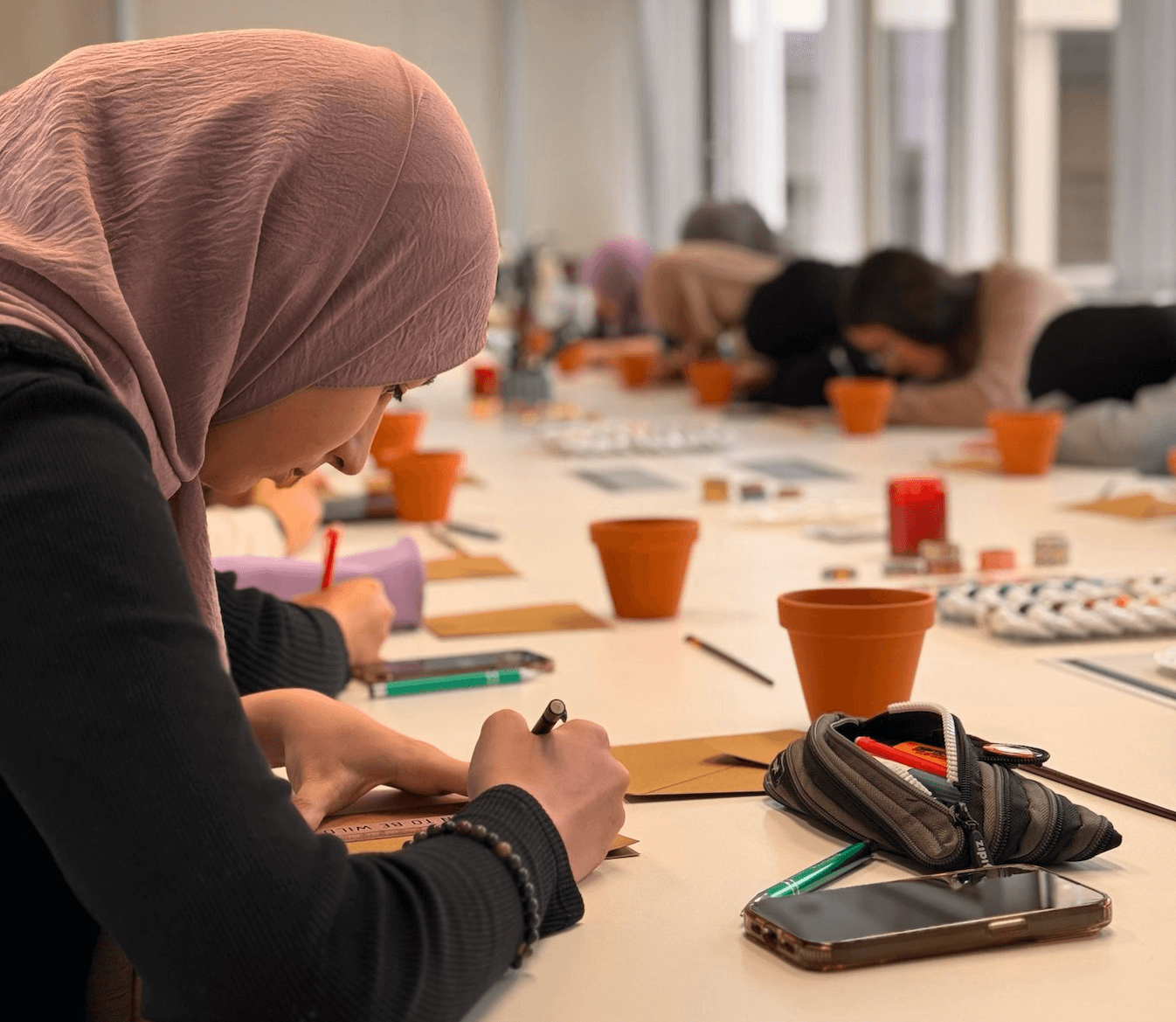 BİF Kadınlar Gençlik Teşkilatı Hilal Kursu'nun İlk Yüz Yüze Açılışını Gerçekleştirdi