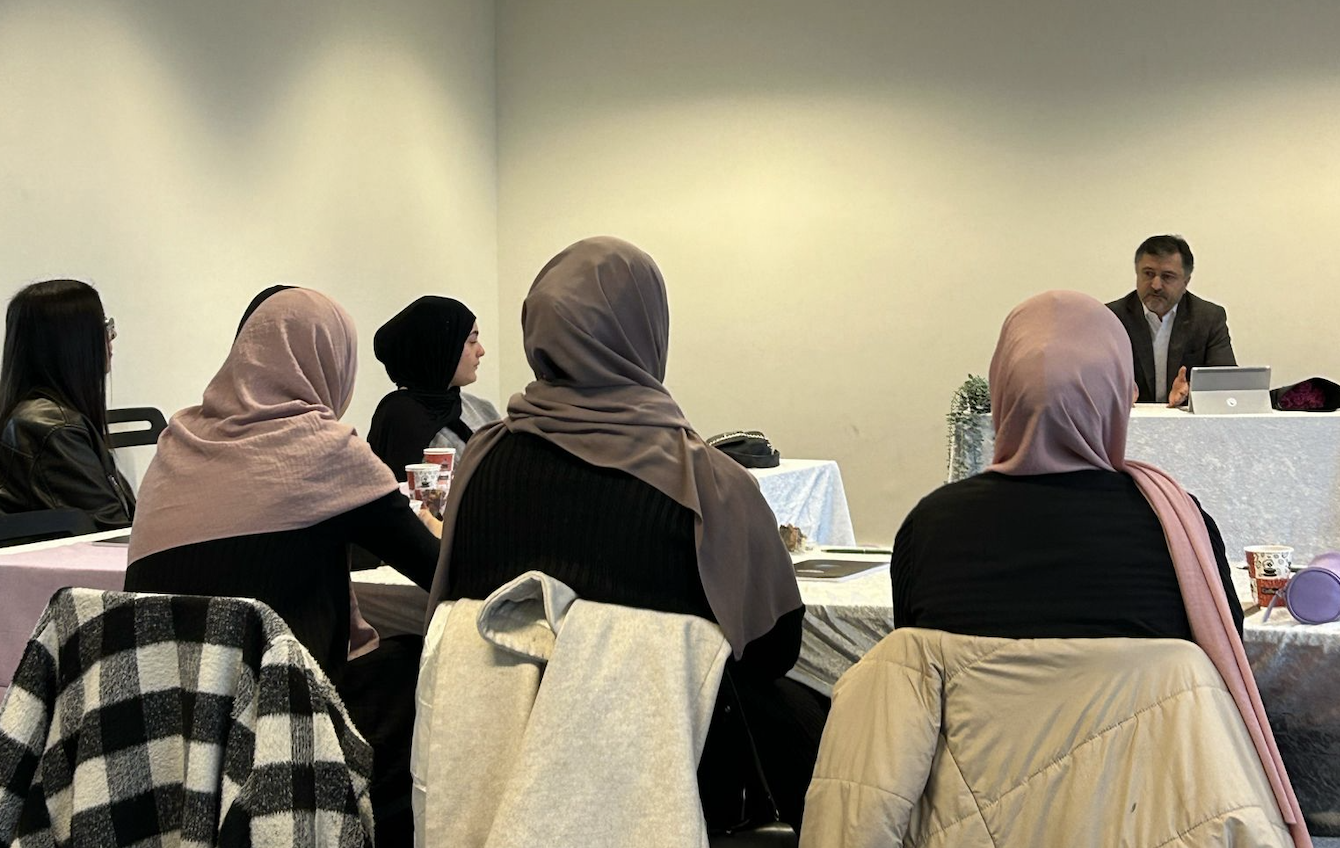 BİF Kadınlar Gençlik Teşkilatı Hilal Kursu'nun İlk Yüz Yüze Açılışını Gerçekleştirdi