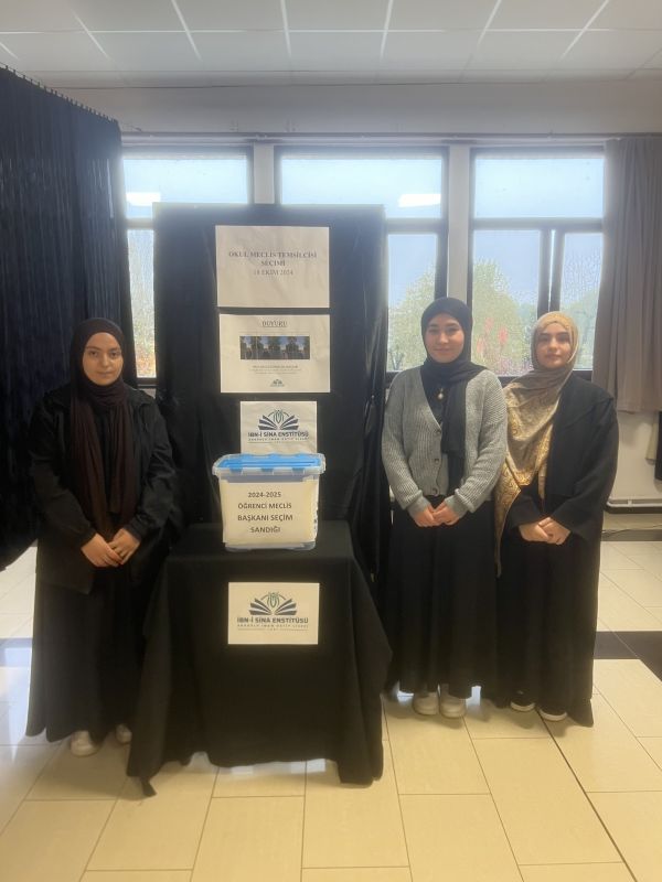 İbn-i Sina Enstitüsü Anadolu İmam Hatip Lisesi Öğrencileri Meclis Başkanını Seçti