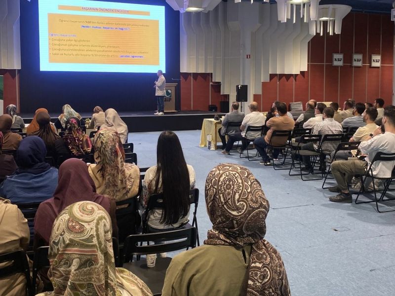 Brüksel'de Aileye Dair Dolu Dolu Üç Gün: BİF'ten Anlamlı Eğitim Programları