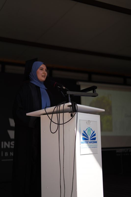 Belçika İbn-i Sina Enstitüsü ve Anadolu İmam Hatip Lisesi 2024-2025, 10. Mezuniyet Töreni Coşkuyla Gerçekleşti.