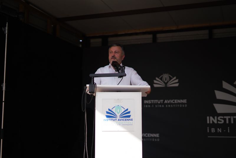 Belçika İbn-i Sina Enstitüsü ve Anadolu İmam Hatip Lisesi 2024-2025, 10. Mezuniyet Töreni Coşkuyla Gerçekleşti.