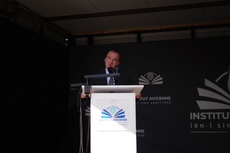 Belçika İbn-i Sina Enstitüsü ve Anadolu İmam Hatip Lisesi 2024-2025, 10. Mezuniyet Töreni Coşkuyla Gerçekleşti.