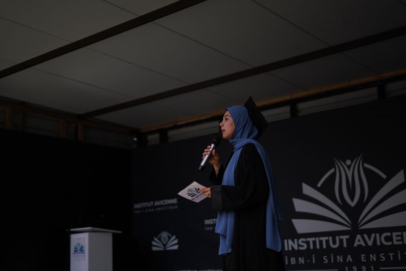 Belçika İbn-i Sina Enstitüsü ve Anadolu İmam Hatip Lisesi 2024-2025, 10. Mezuniyet Töreni Coşkuyla Gerçekleşti.
