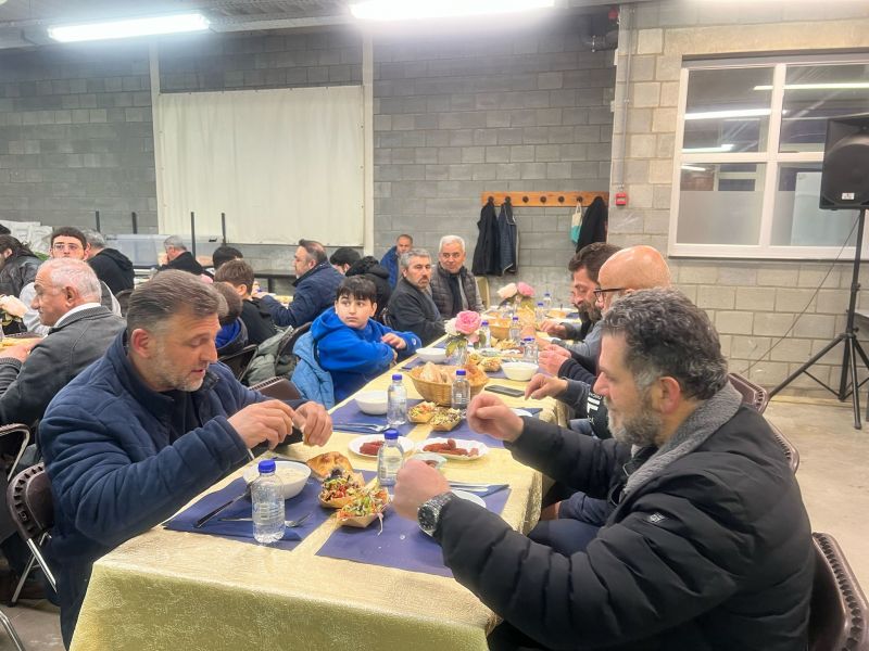 Genk Şubesi Kuran Kursu Yararına İftar Programı