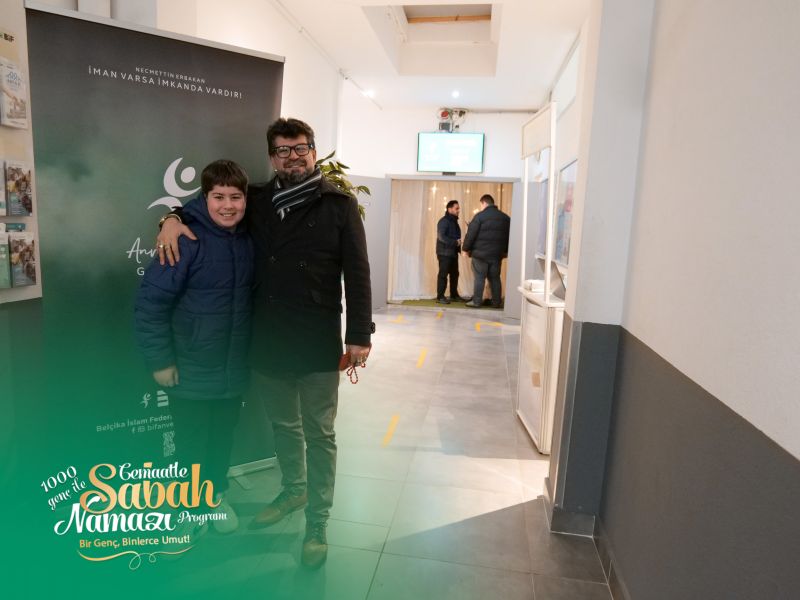 1100 Genç, Anvers Huzur Cami’nde Sabah Namazında Buluştu