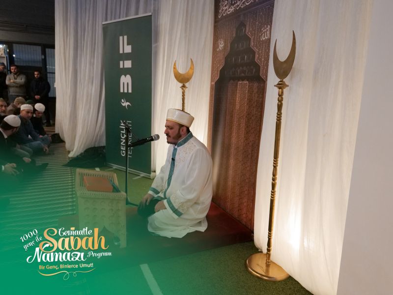 1100 Genç, Anvers Huzur Cami’nde Sabah Namazında Buluştu