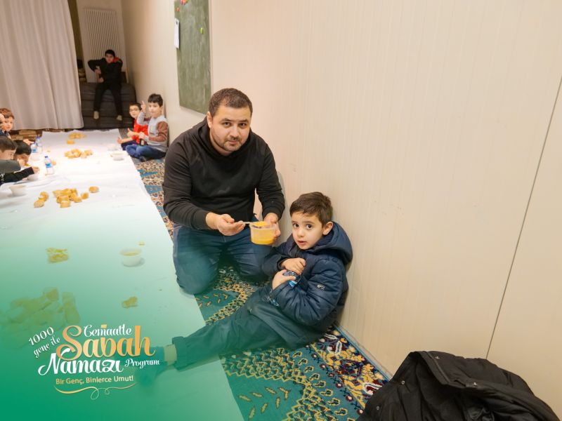 1100 Genç, Anvers Huzur Cami’nde Sabah Namazında Buluştu
