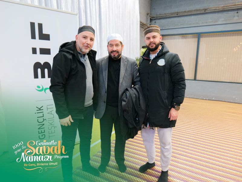 1100 Genç, Anvers Huzur Cami’nde Sabah Namazında Buluştu