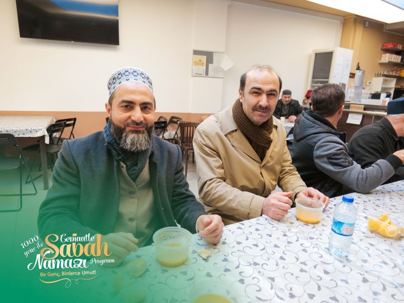 1100 Genç, Anvers Huzur Cami’nde Sabah Namazında Buluştu
