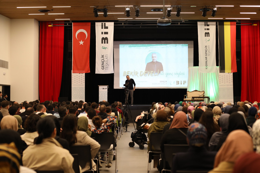 Bekir Develi ile Genç Sohbet