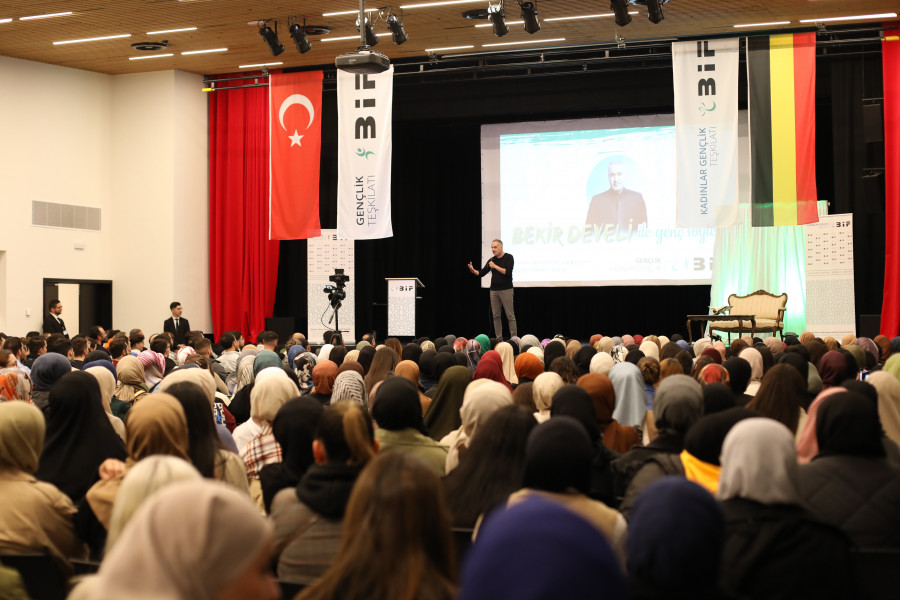 Bekir Develi ile Genç Sohbet