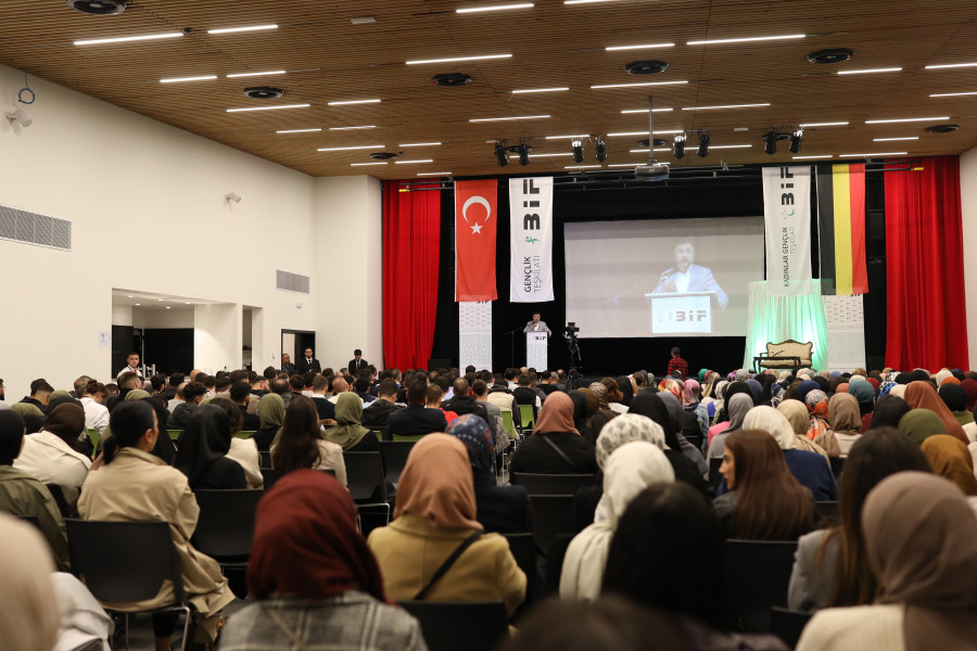 Bekir Develi ile Genç Sohbet