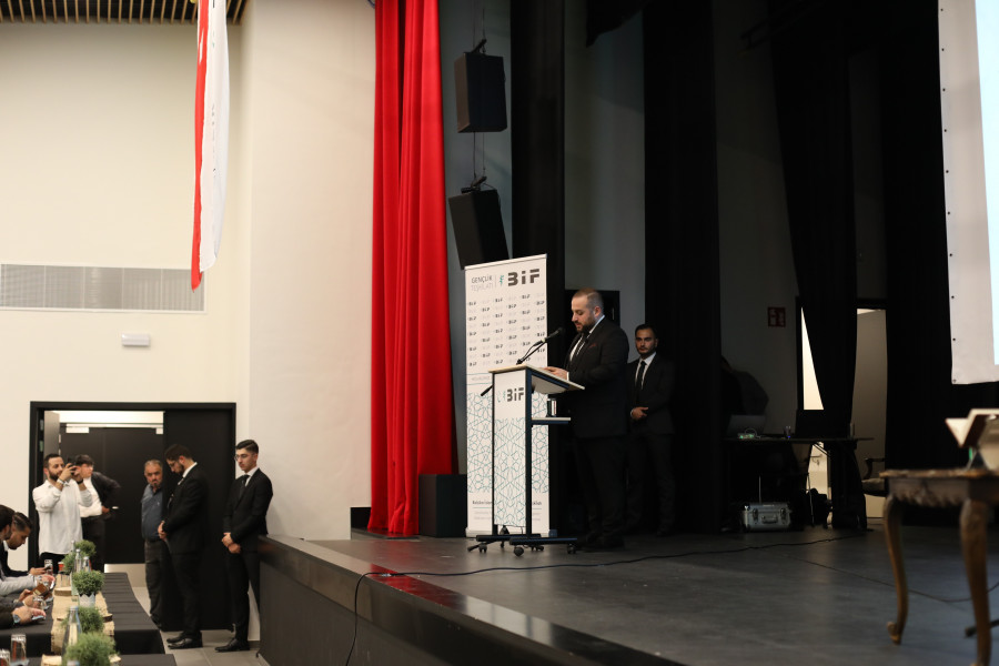 Bekir Develi ile Genç Sohbet