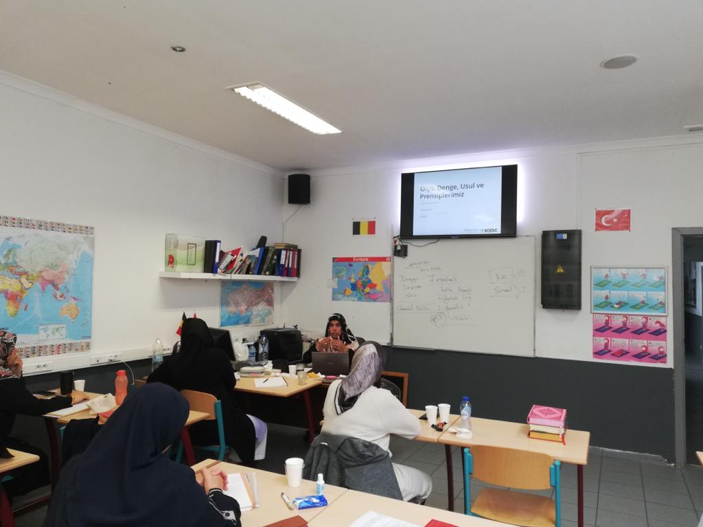 Hoca Hanımlar İleri Eğitimde Buluşuyor